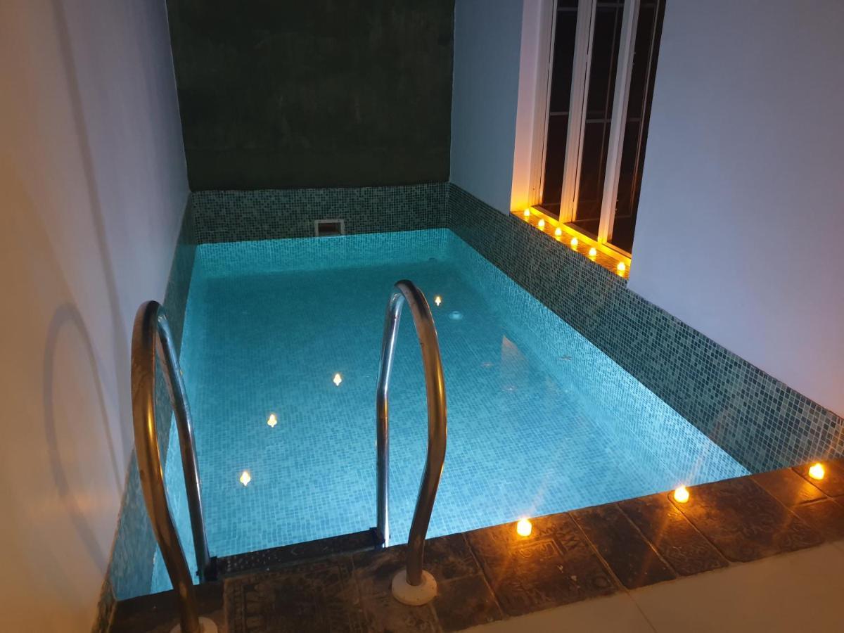 Amritham Holidays Homestay Trivandrum 特里凡得琅 外观 照片