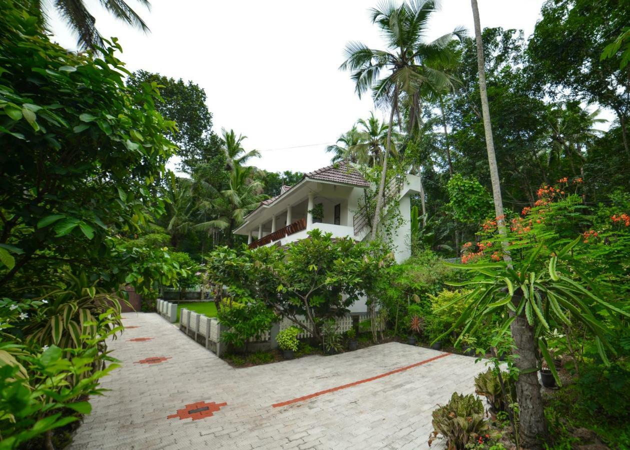Amritham Holidays Homestay Trivandrum 特里凡得琅 外观 照片